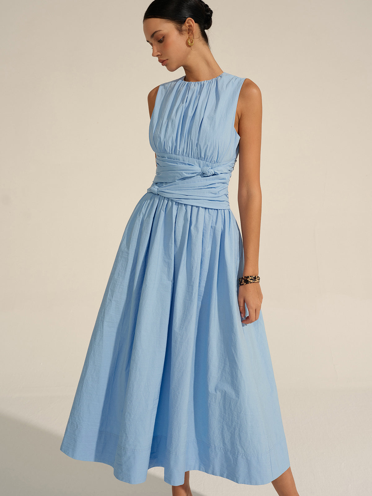Robe longue à taille froncée