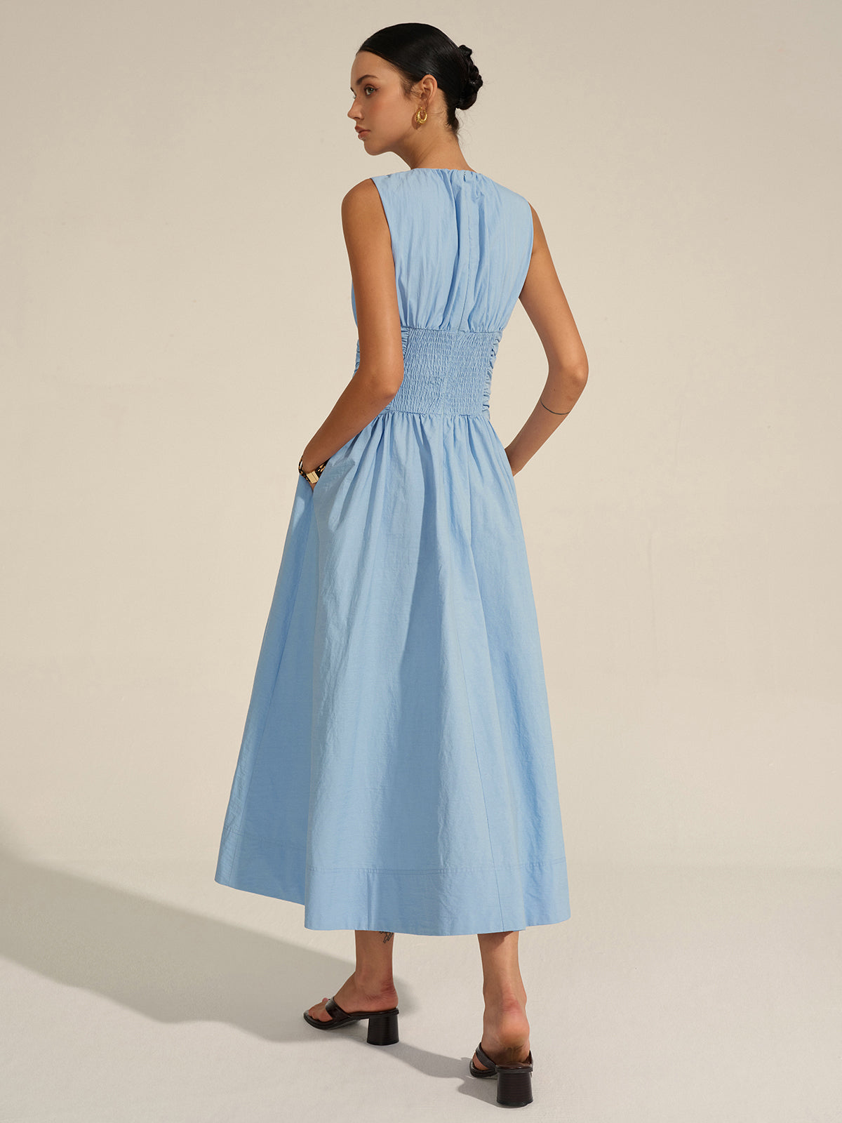 Robe longue à taille froncée