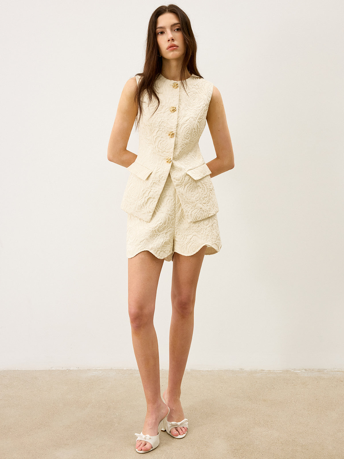 Short en jacquard texturé à mélange de laine avec détails métalliques