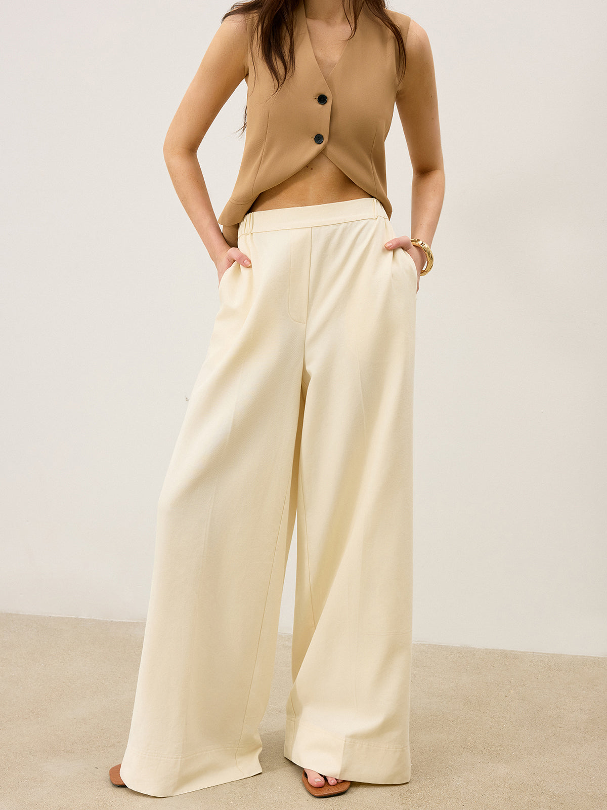 Weite Hose mit Taschen