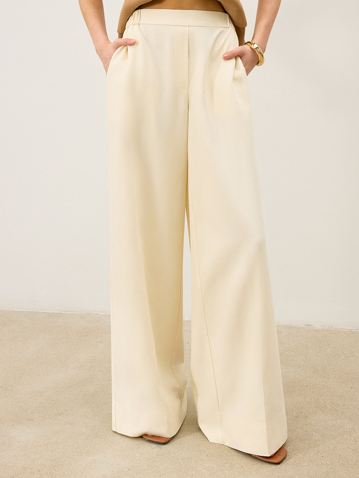 Weite Hose mit Taschen