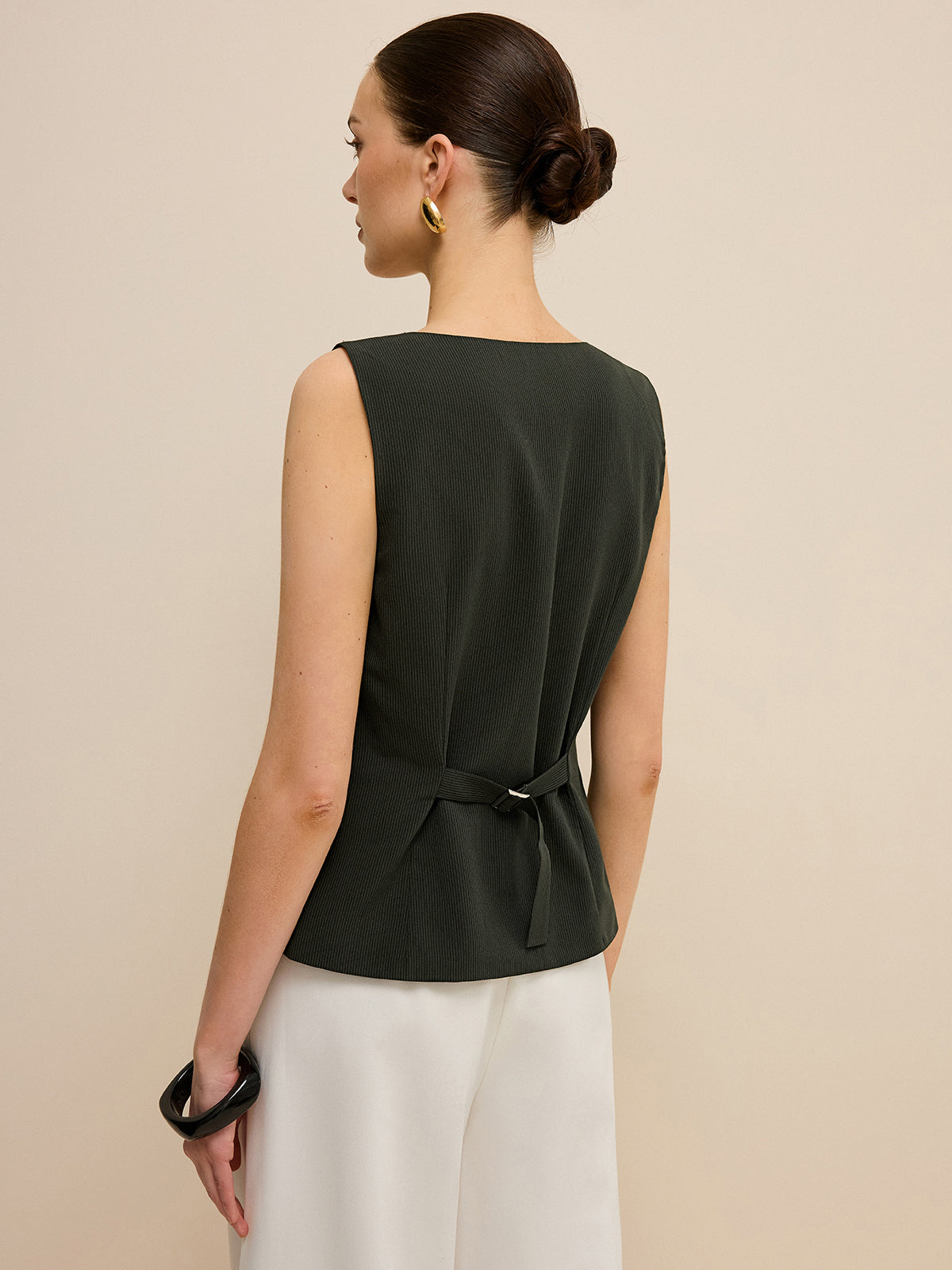 Gilet en V à fines rayures