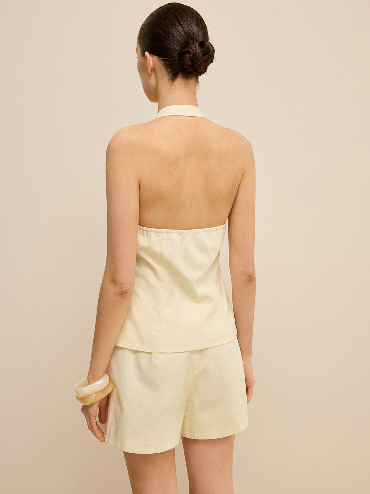 Ensemble haut dos nu à découpes et short