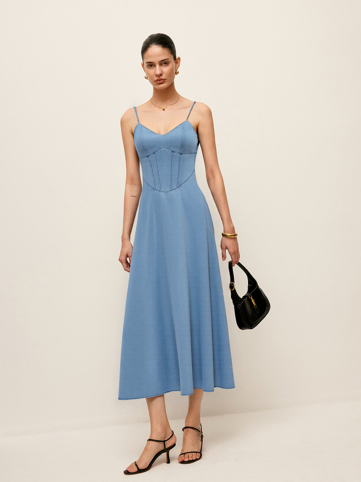 Robe midi à fines bretelles en jean