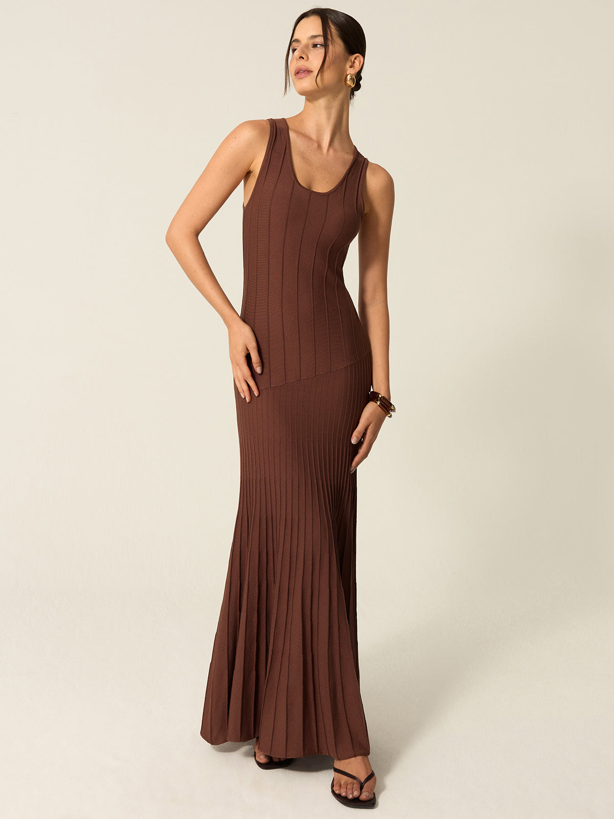 Geripptes Strick-Maxikleid