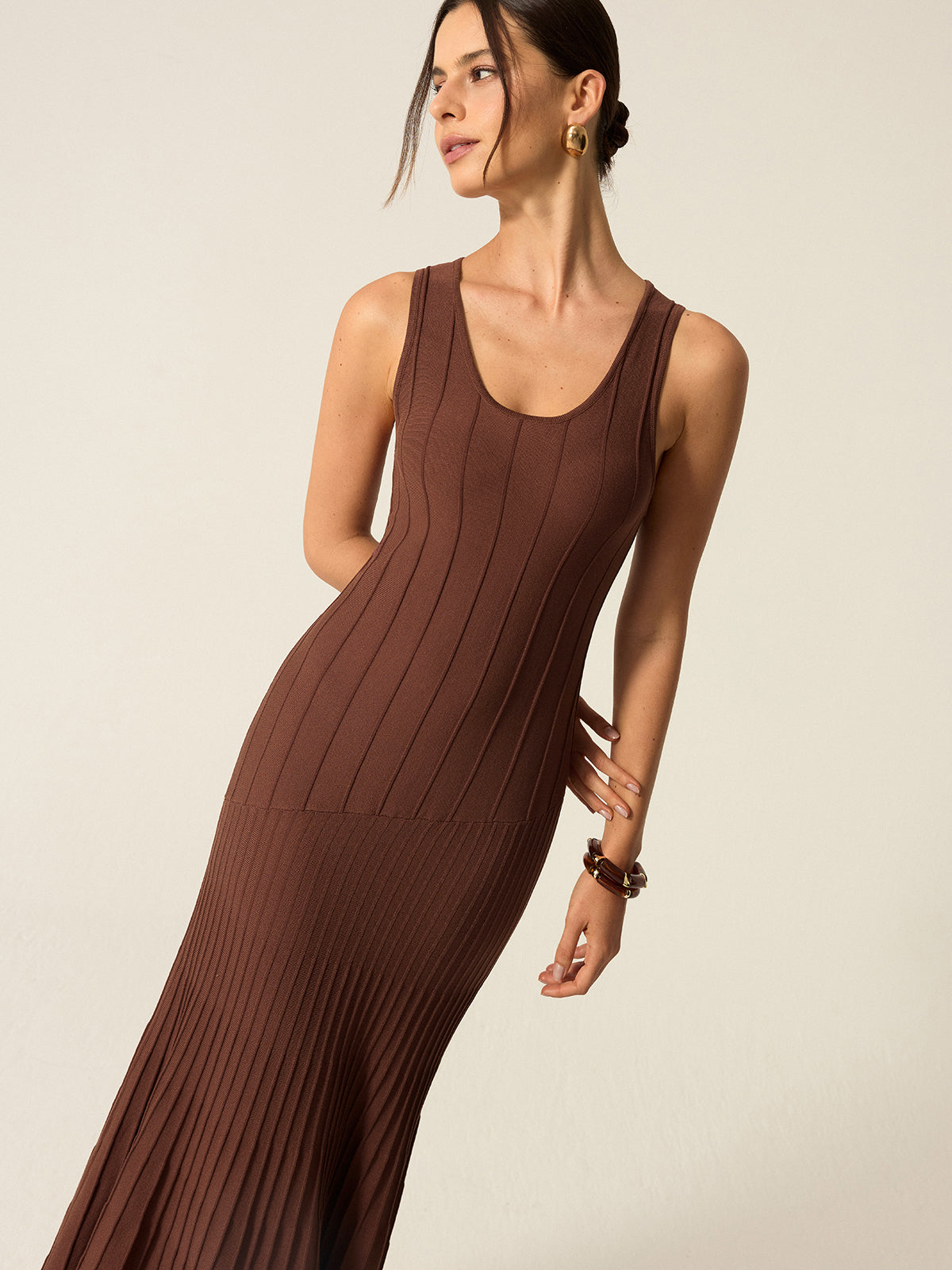 Geripptes Strick-Maxikleid
