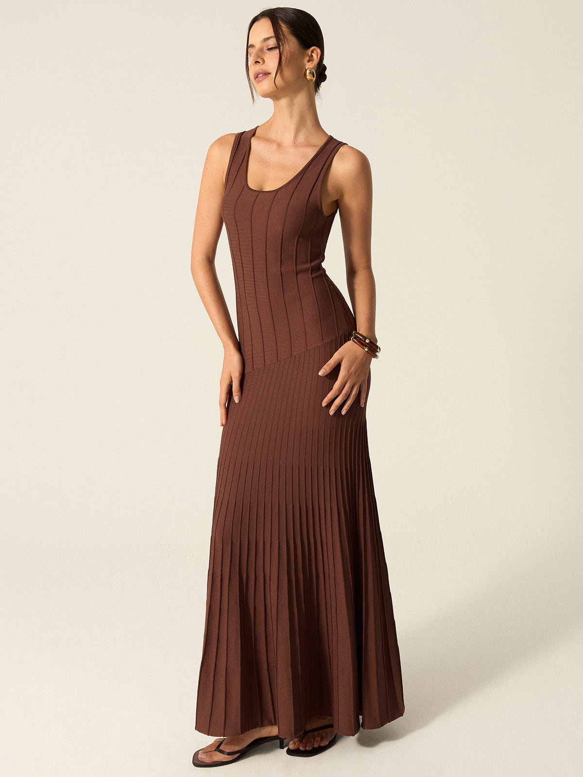 Geripptes Strick-Maxikleid