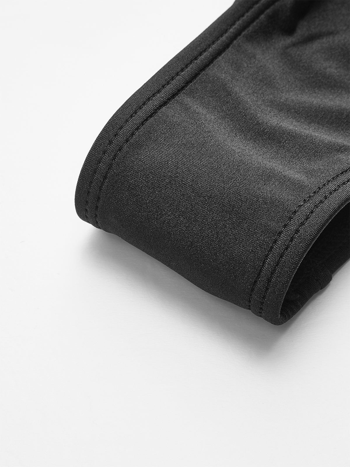 Badeanzug mit Metall-Cut-Outs
