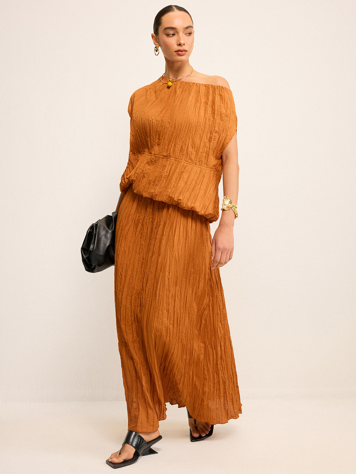 Ensemble haut oversize texturé à épaules dénudées et jupe maxi