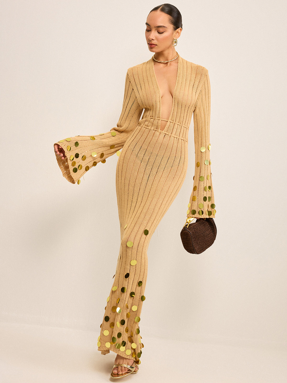 Robe longue en maille avec ornements de paillettes