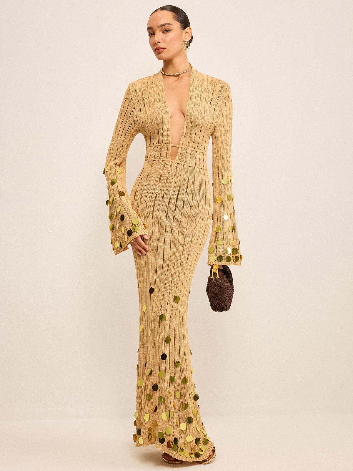 Robe longue en maille avec ornements de paillettes