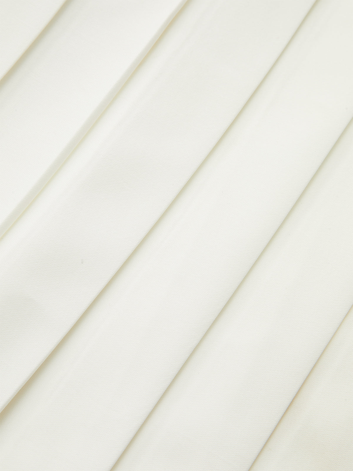 Robe mini sans manches à jupe plissée et empiècements