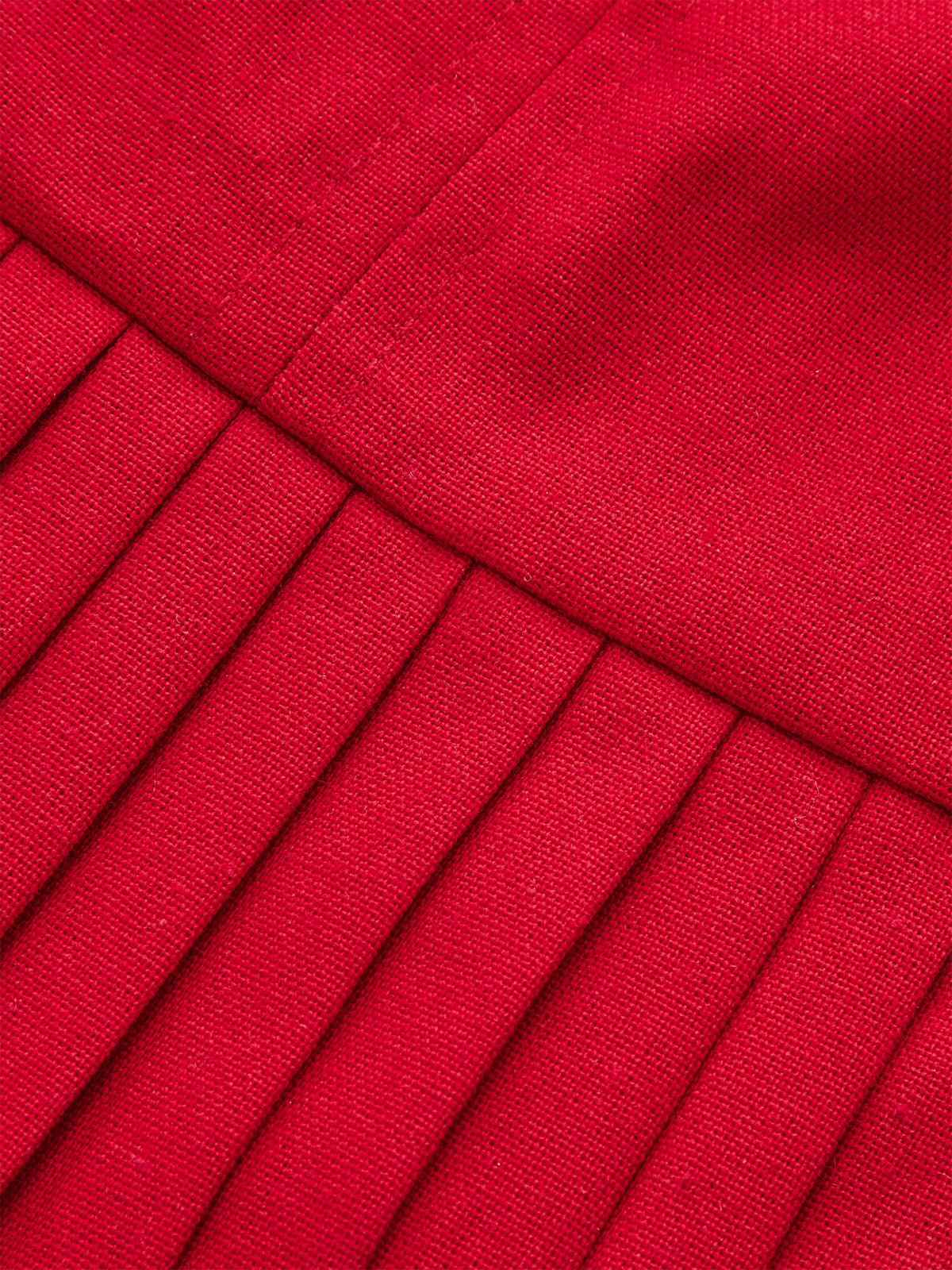 Robe plissée à col chemise avec ceinture