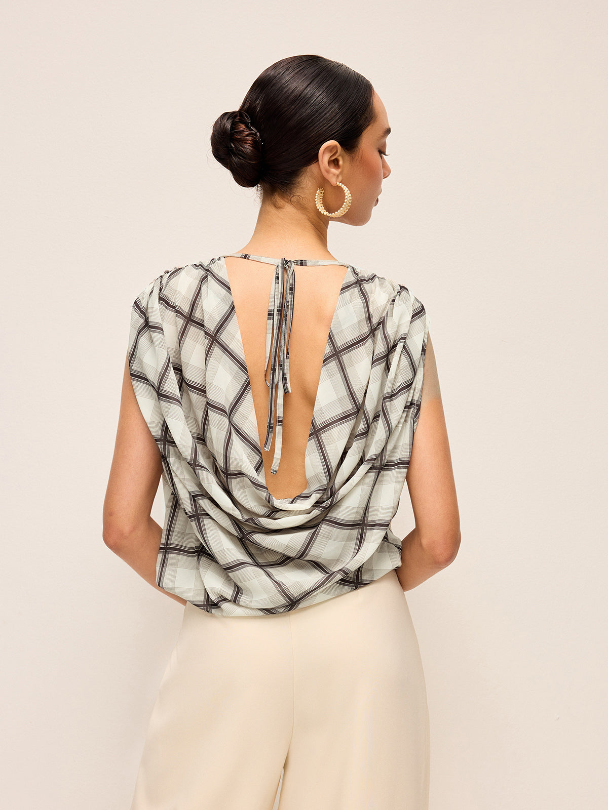 Sleeveless Plaid Backless Chiffon Shirt