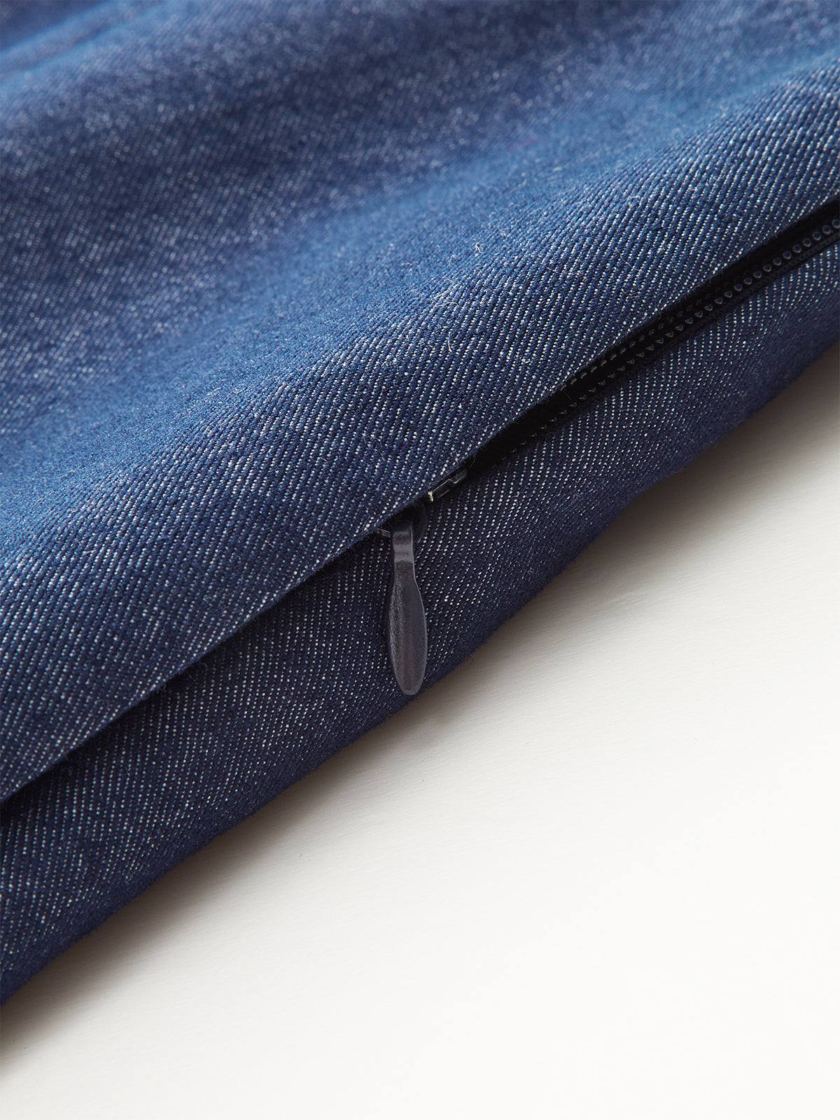 Shorts Faux Jean avec Ceinture Chaîne Métallique