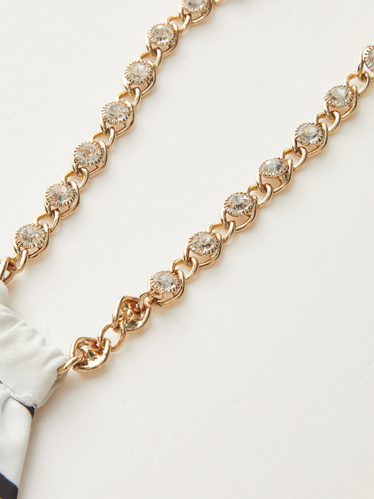 Gestreiftes Neckholder-Top mit Kettenriemen