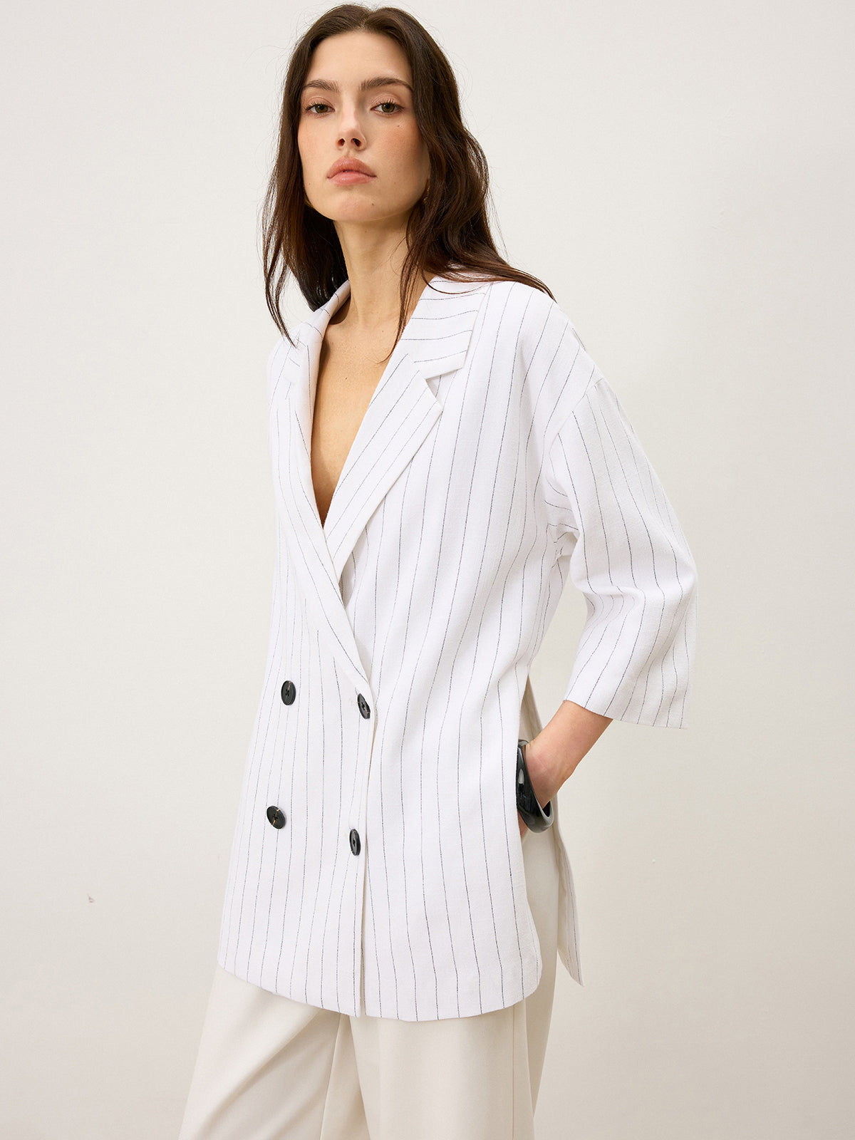 Leinen & Baumwolle Oversized Gestreifter Blazer mit seitlichen Schlitzen und doppelter Knopfleiste