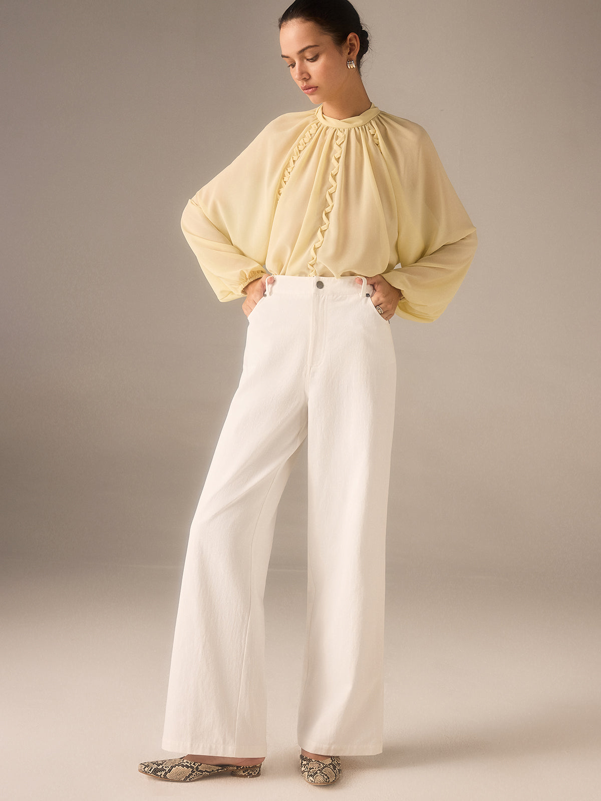 Baumwoll-Twill-Hose mit weitem Bein und Nietknopf aus Metall
