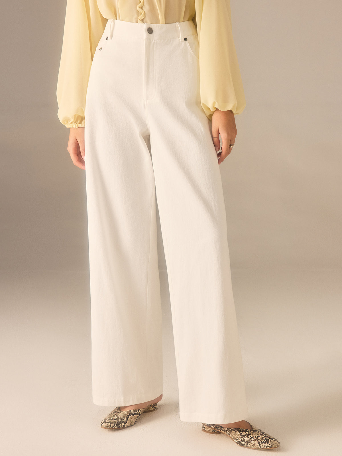 Baumwoll-Twill-Hose mit weitem Bein und Nietknopf aus Metall