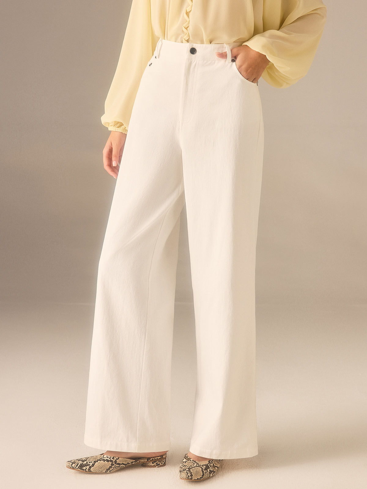 Baumwoll-Twill-Hose mit weitem Bein und Nietknopf aus Metall
