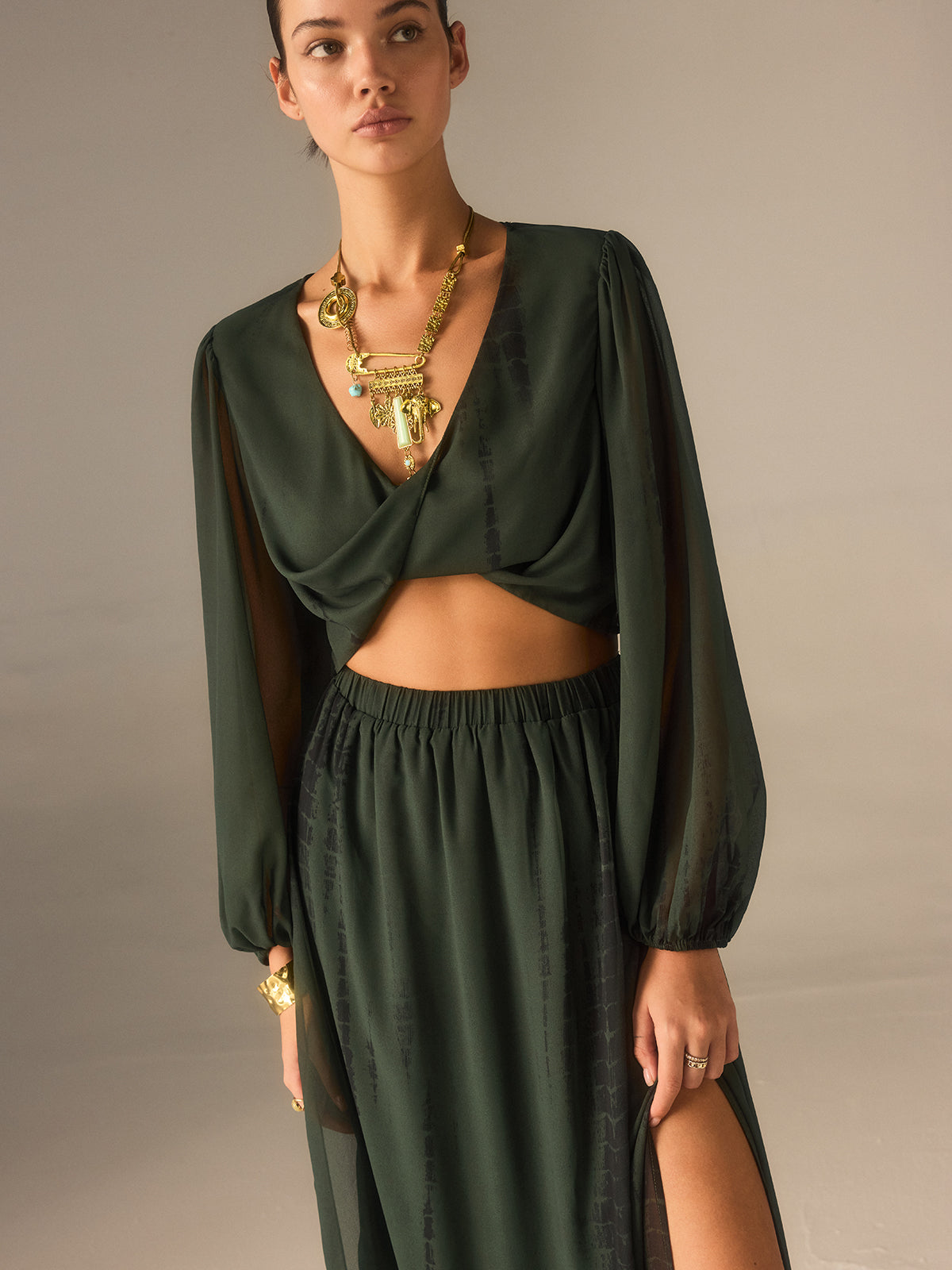 Chiffon Crop Top und Maxirock-Set mit Schlitz