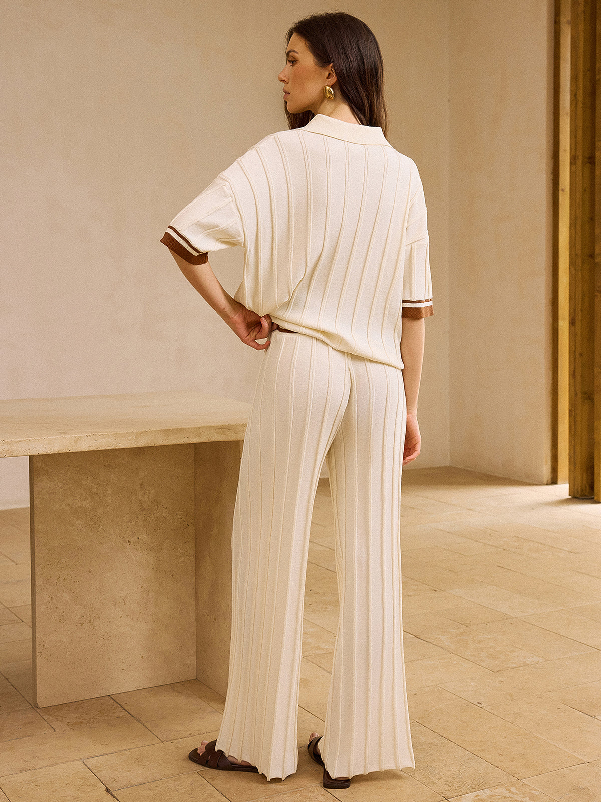 Ensemble haut à col polo à bordures contrastées et pantalon droit à cordon de serrage