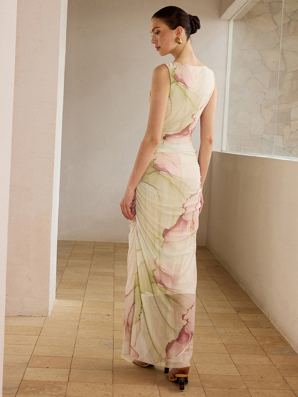 Bedrucktes, halbtransparentes Mesh-Maxikleid
