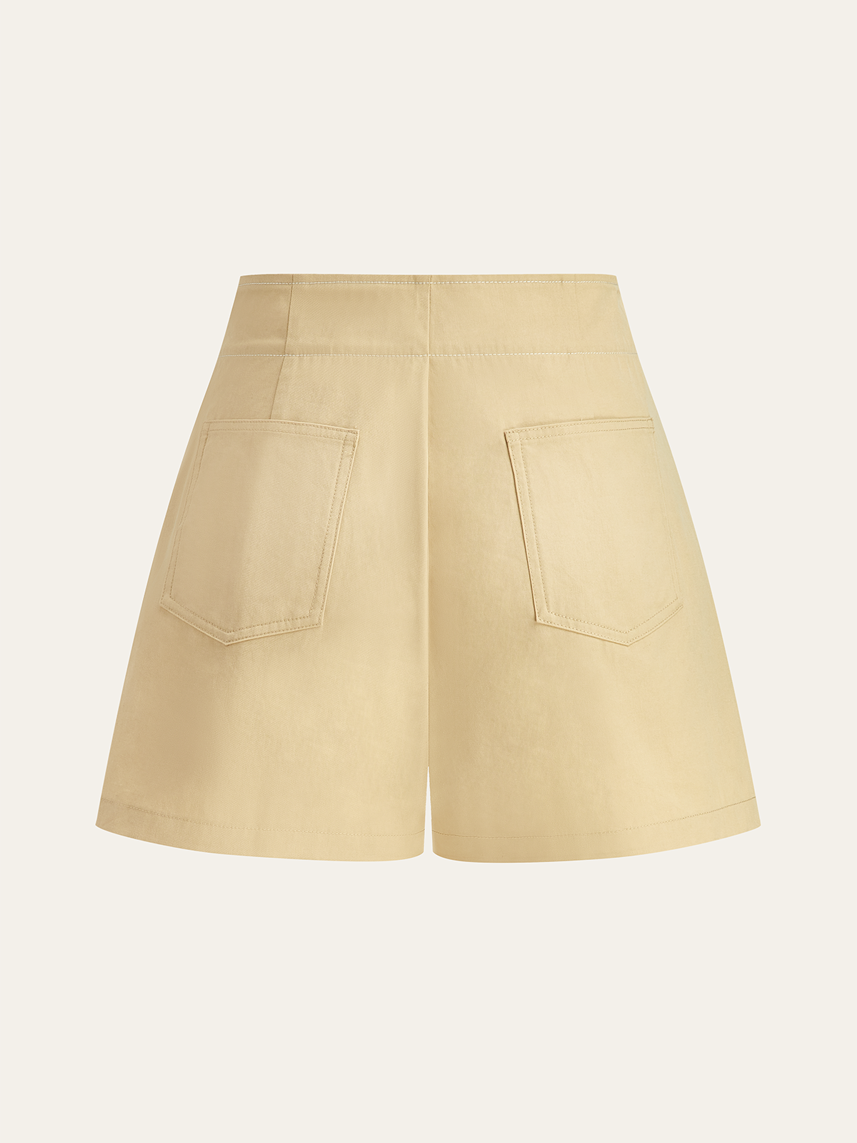 Short avec boutons apparents et jambes larges, taille haute