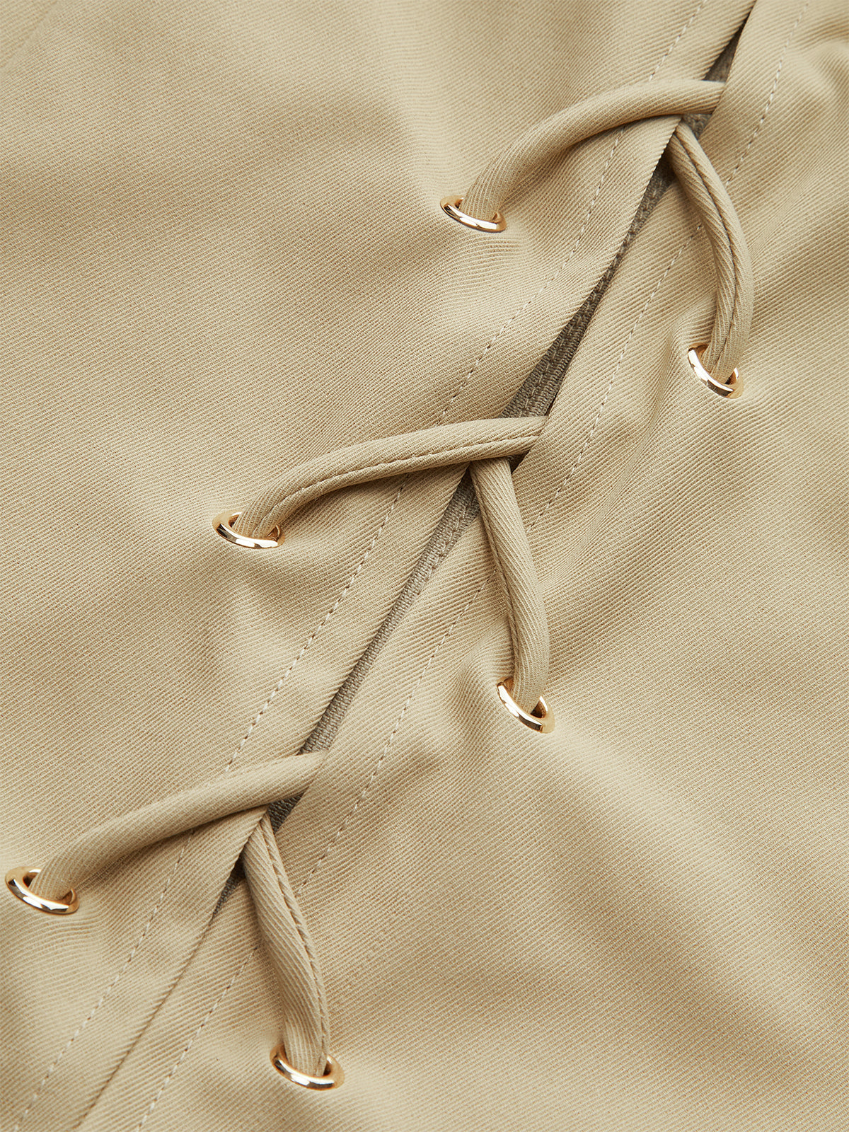 Robe courte à lacets et poches