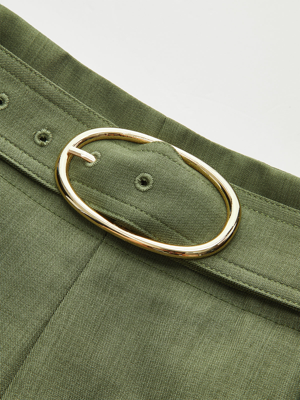 Gürtelshorts mit Taschen