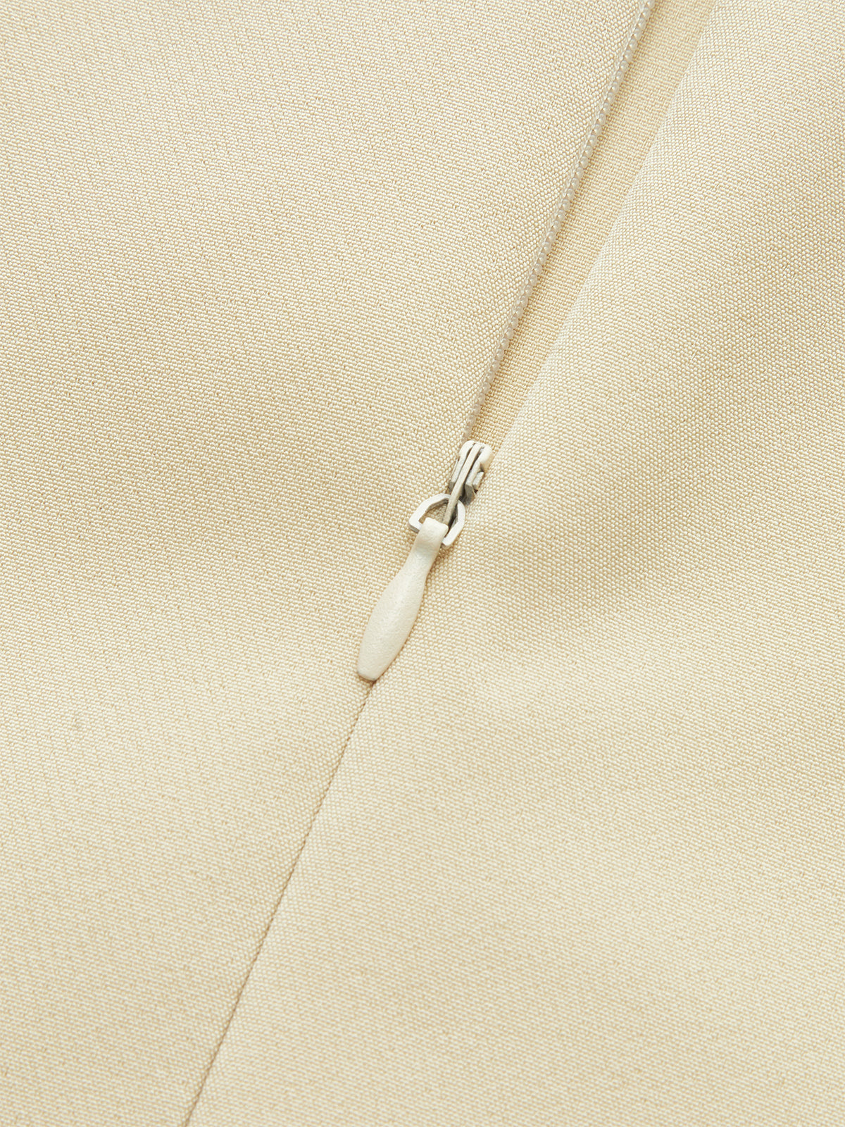 Chemisier à manches courtes et col montant ceinturé