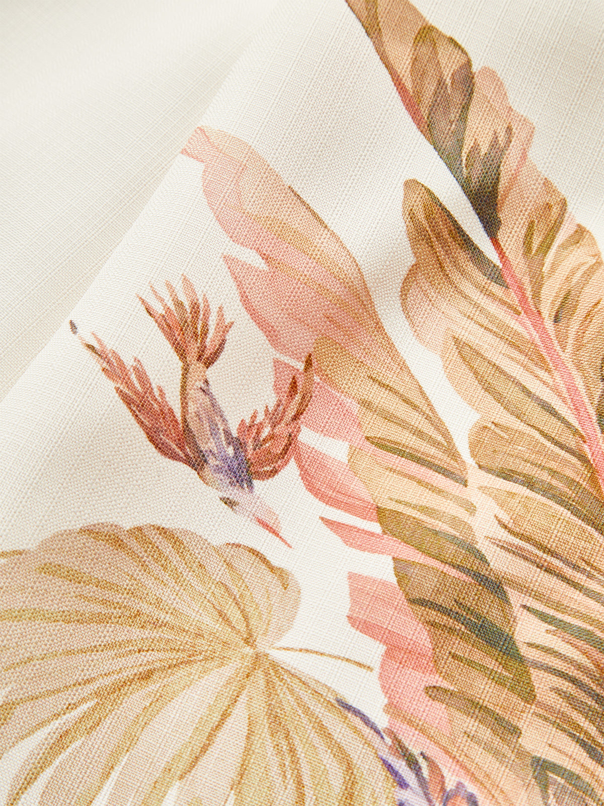 Shorts mit Gürtel und tropischem Print, mittelhoch geschnitten