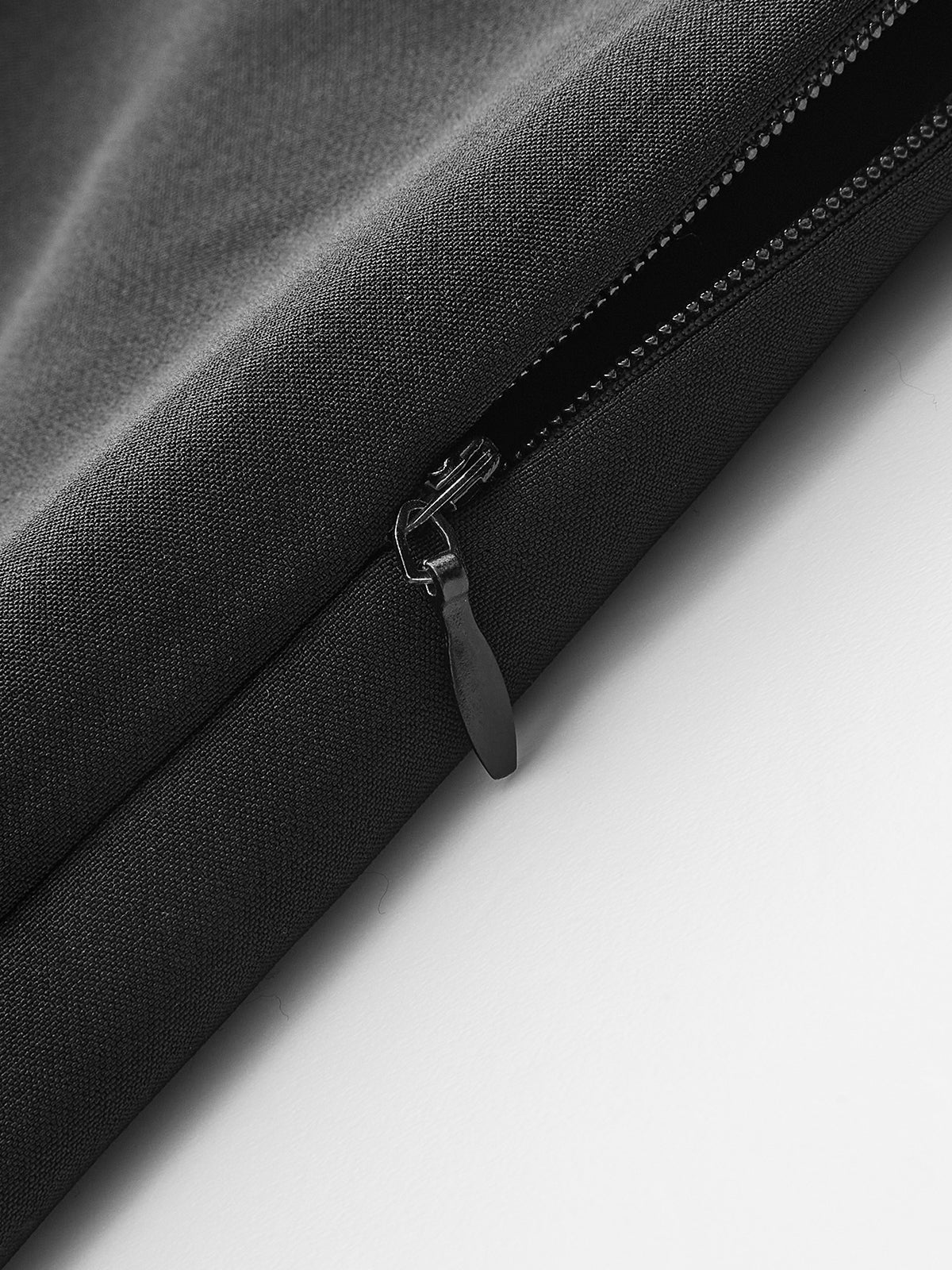 Pantalon évasé extensible avec coutures avant