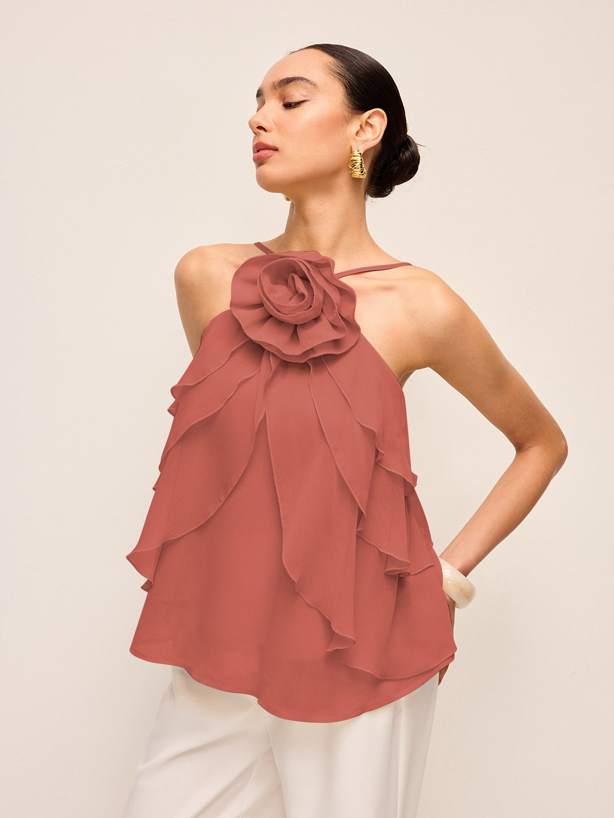 Haut dos nu à volants fleuris