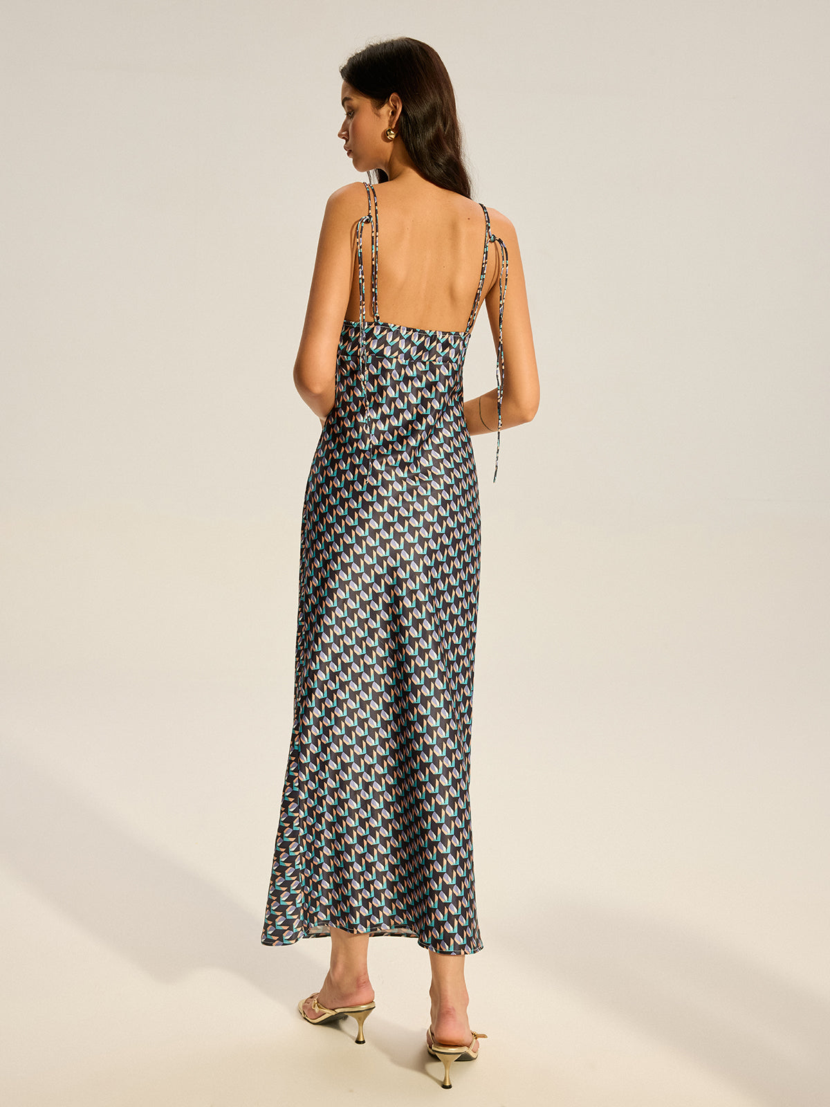 Robe longue vintage à fines bretelles imprimée