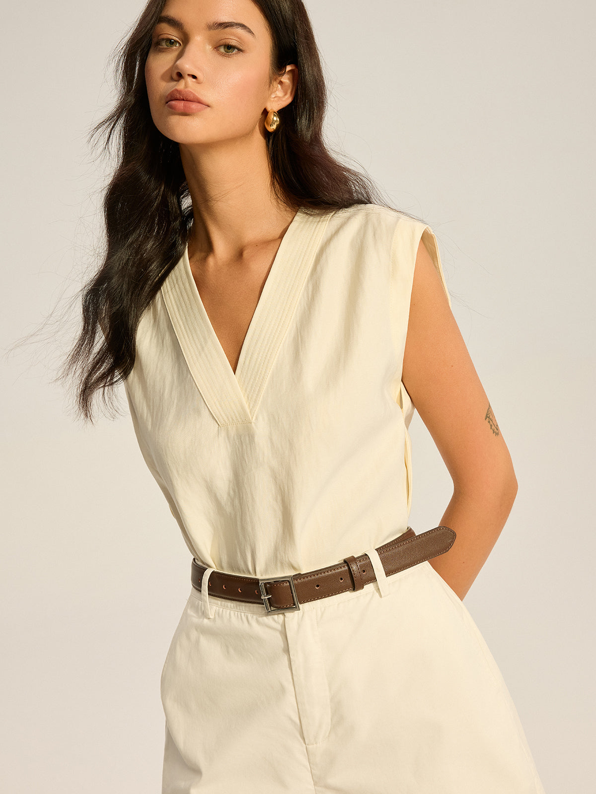 Sleeveless V-Neck Top with Piped Trim