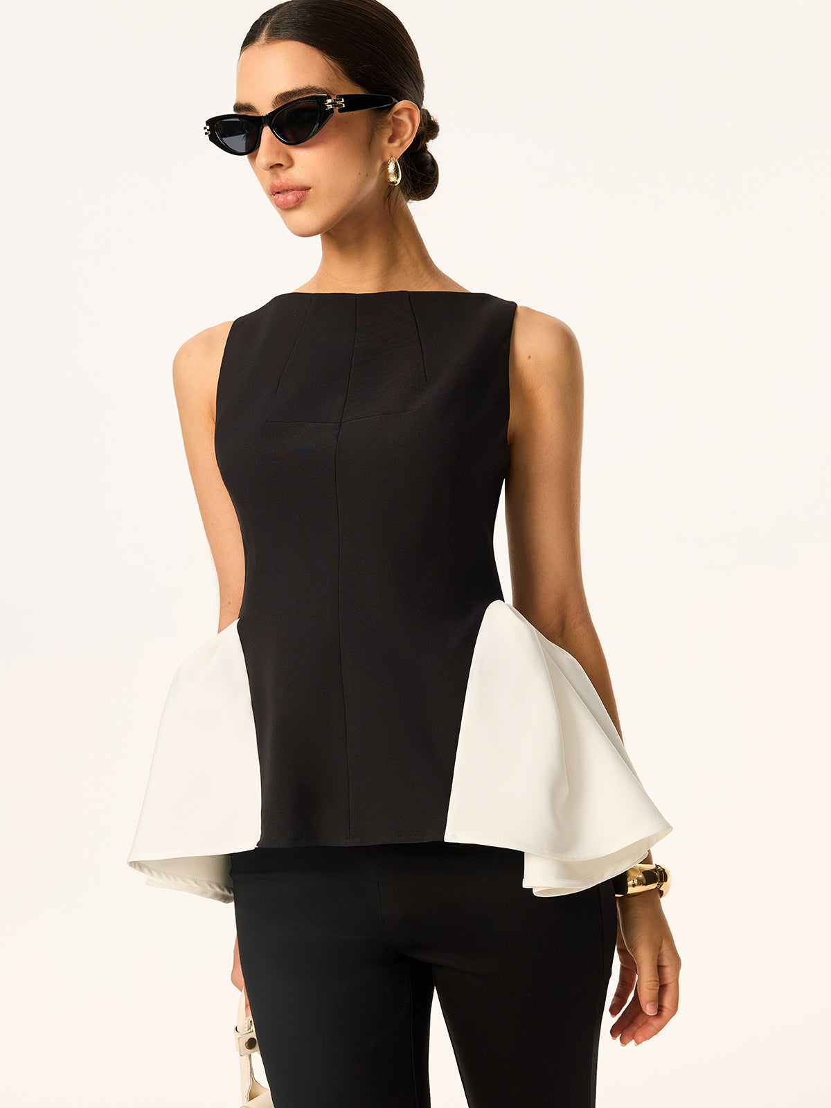 Ärmellose Colorblock-Bluse mit Schößchen