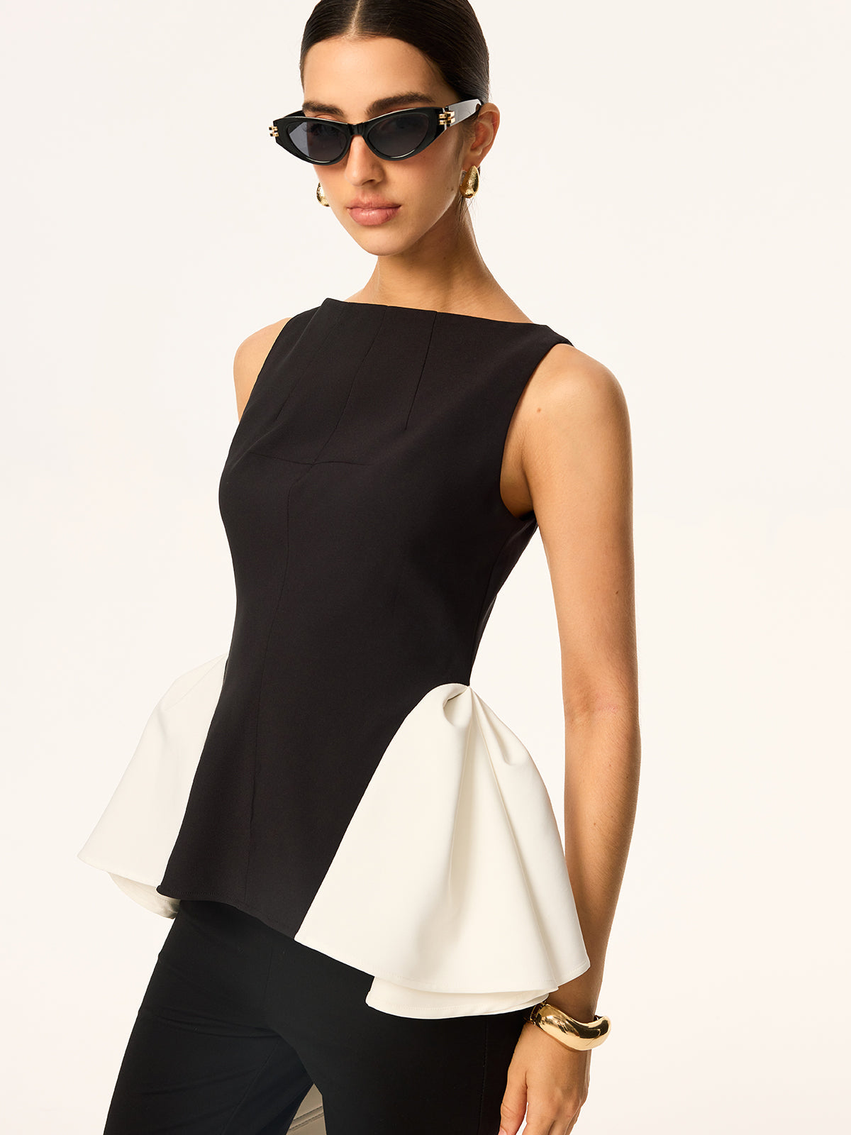 Ärmellose Colorblock-Bluse mit Schößchen