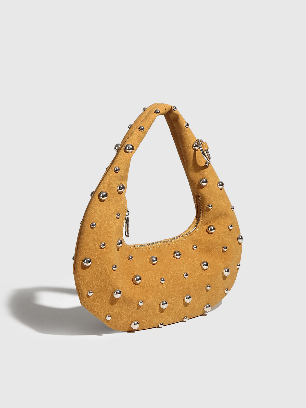 Sac hobo orné de clous avec fermeture éclair