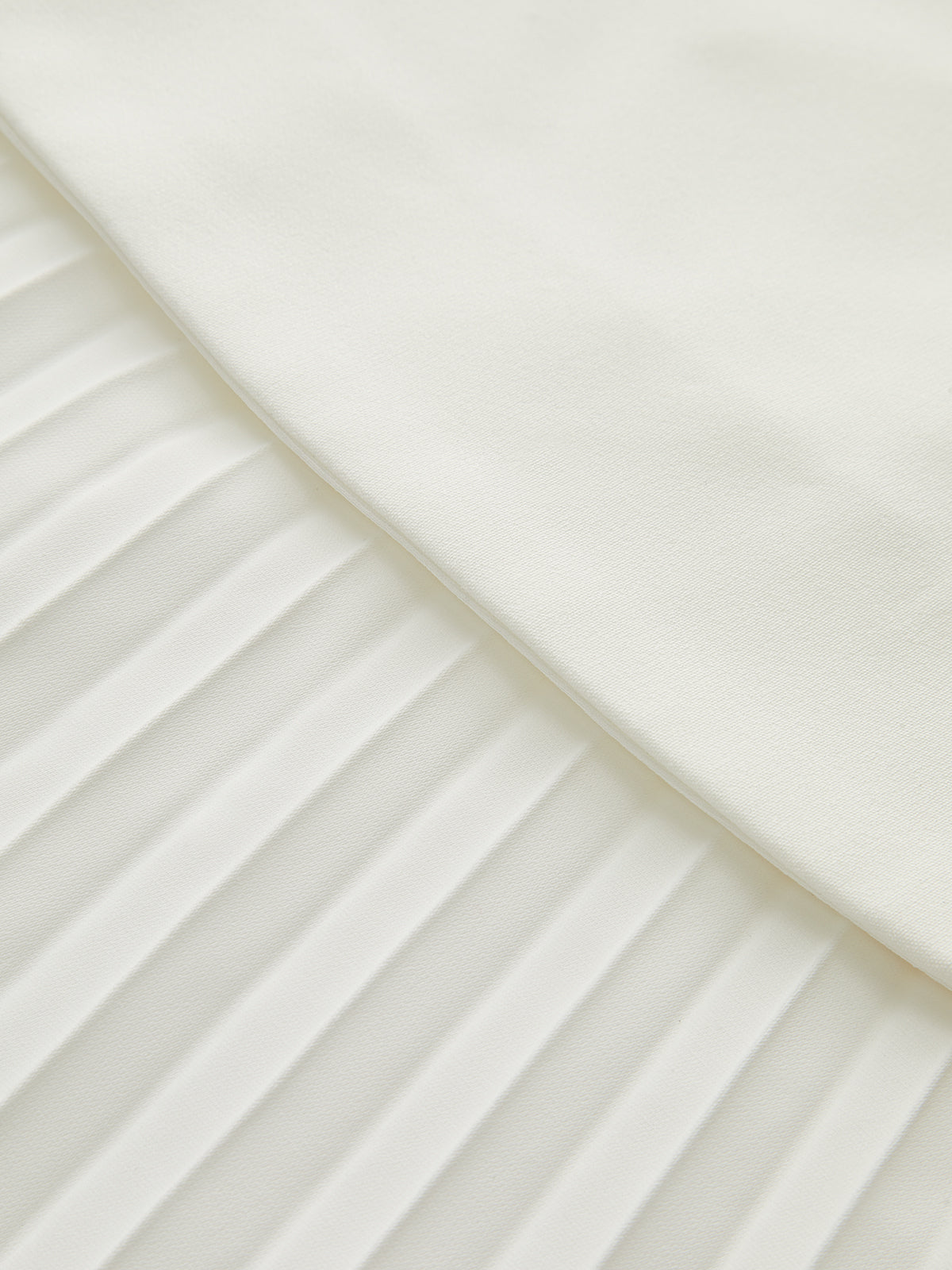 Robe mini plissée sans bretelles à col halter