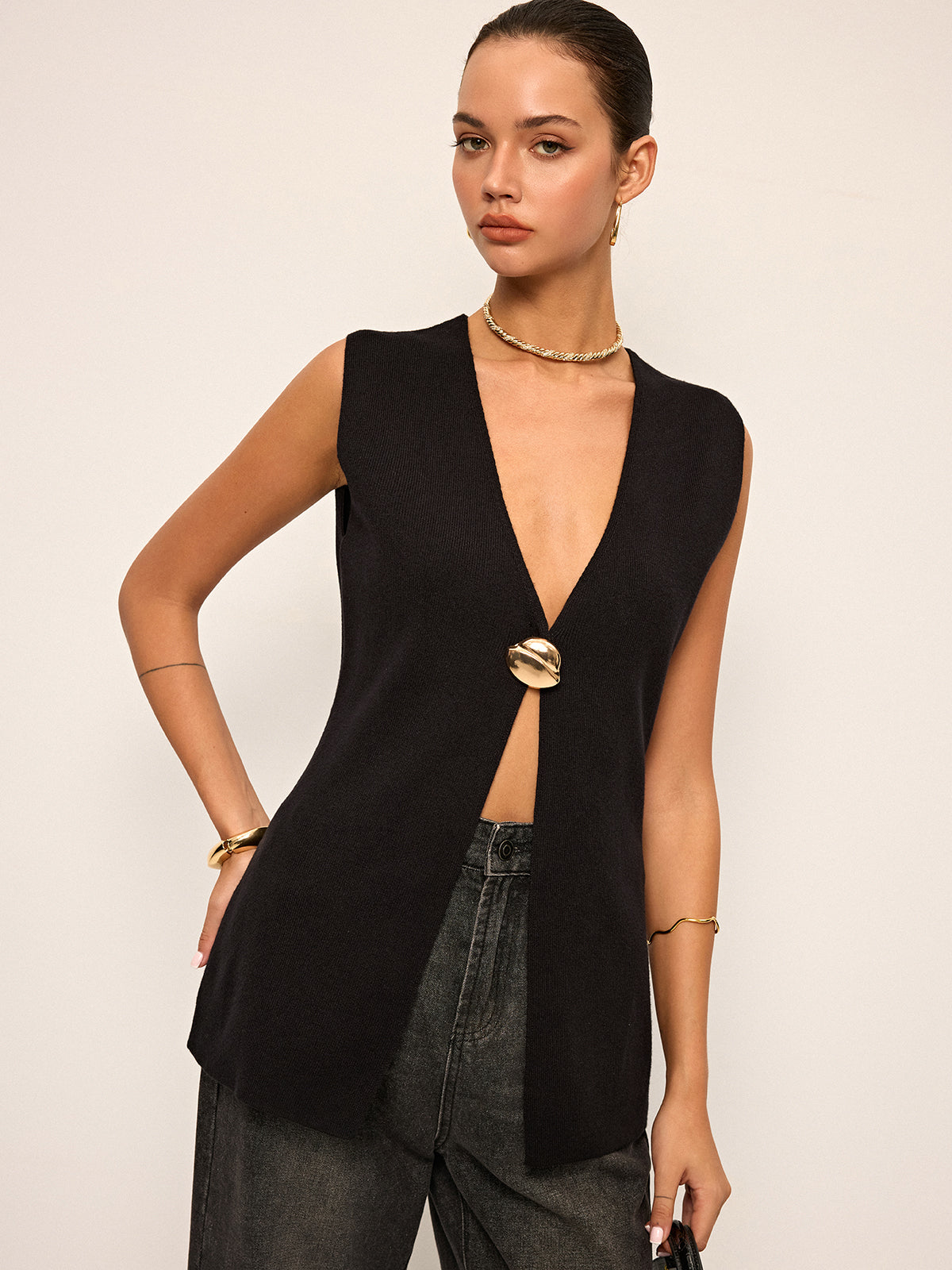 Metal Detail Sleeveless Vest