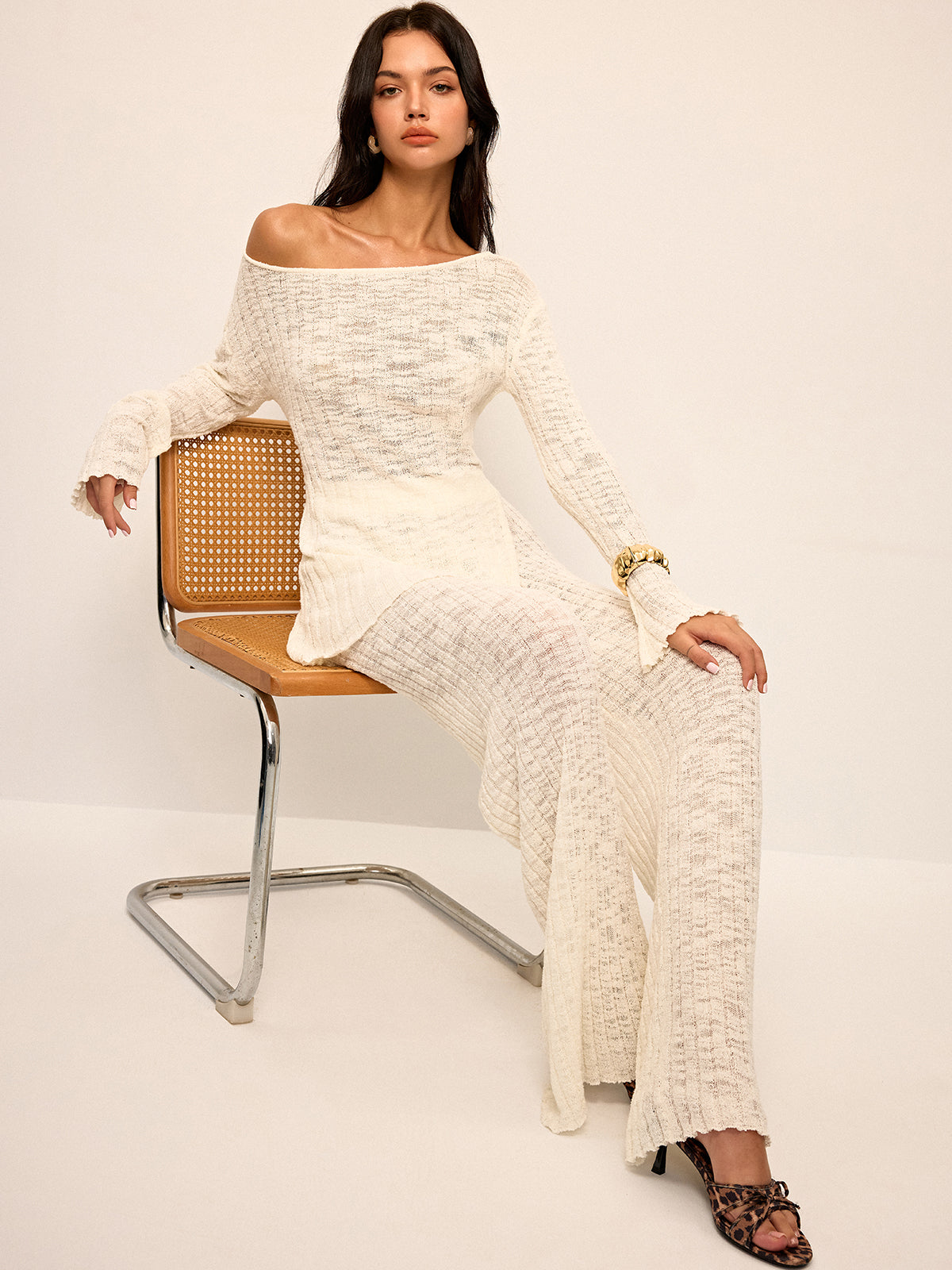 Ensemble top en maille transparente à épaules dénudées et pantalon évasé