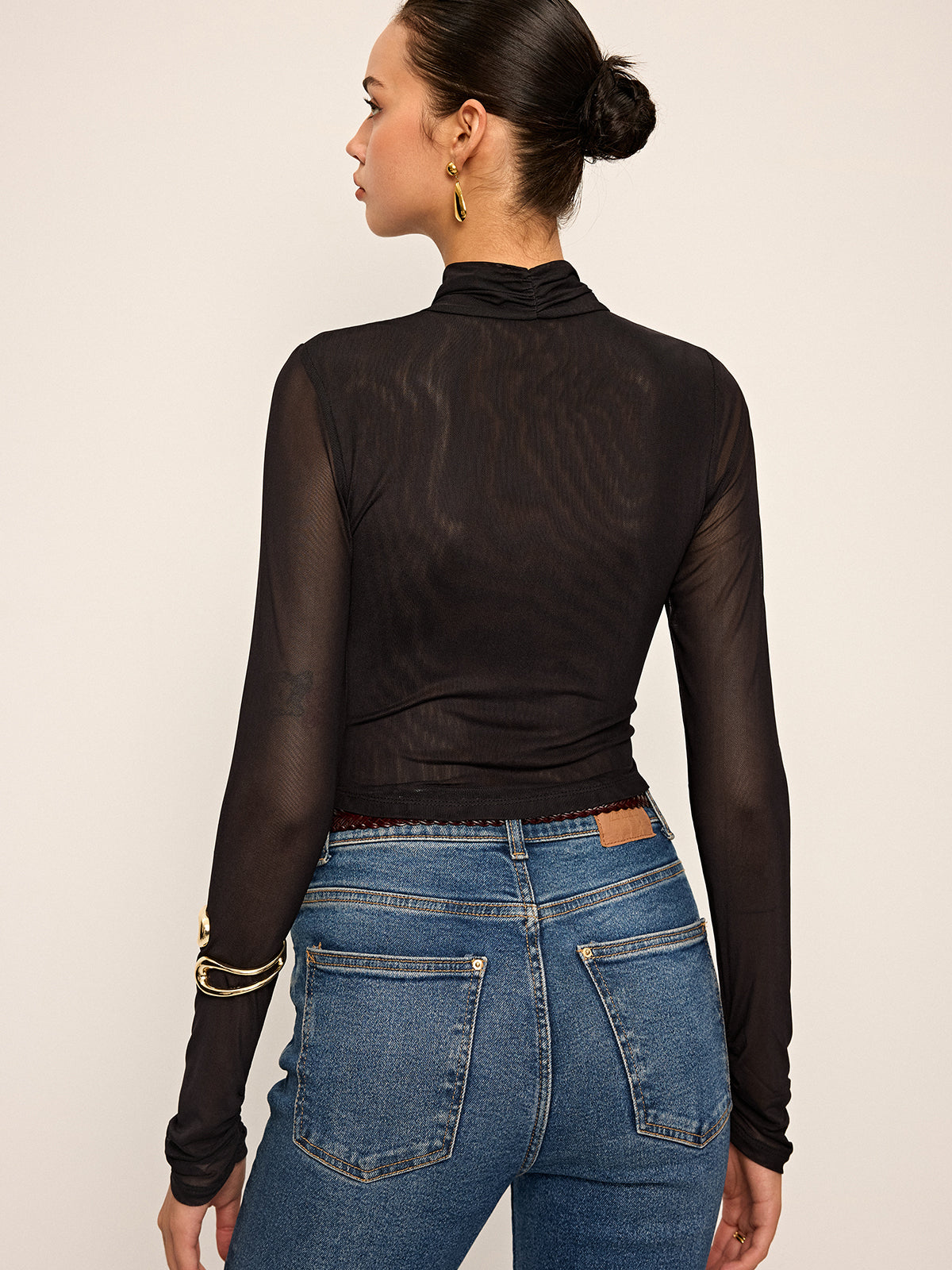 T-shirt croisé en maille semi-transparente