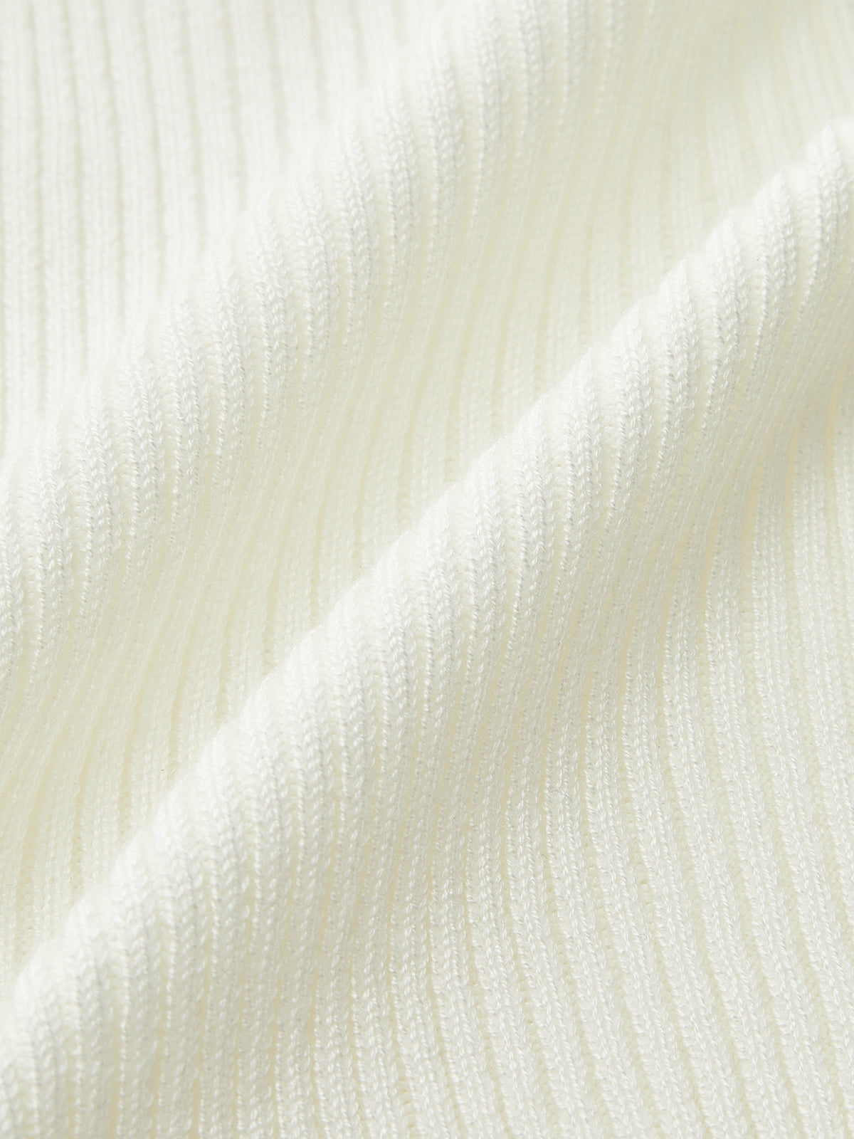 Débardeur en maille côtelée avec boutons métalliques