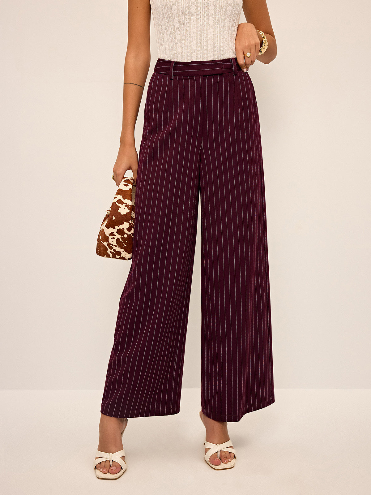 Nadelstreifen-Hose mit weitem, geradem Bein