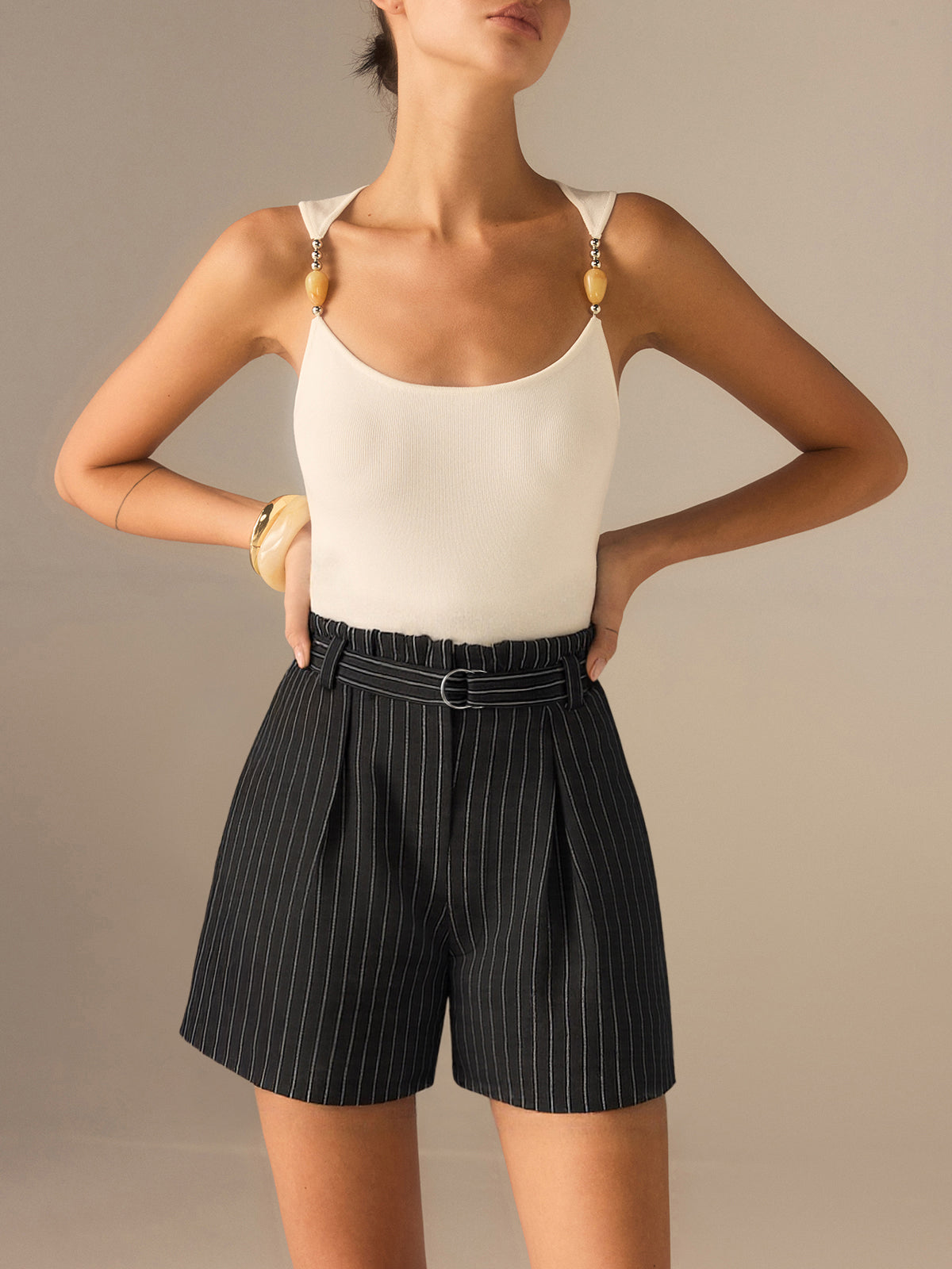 Short rayé ceinturé