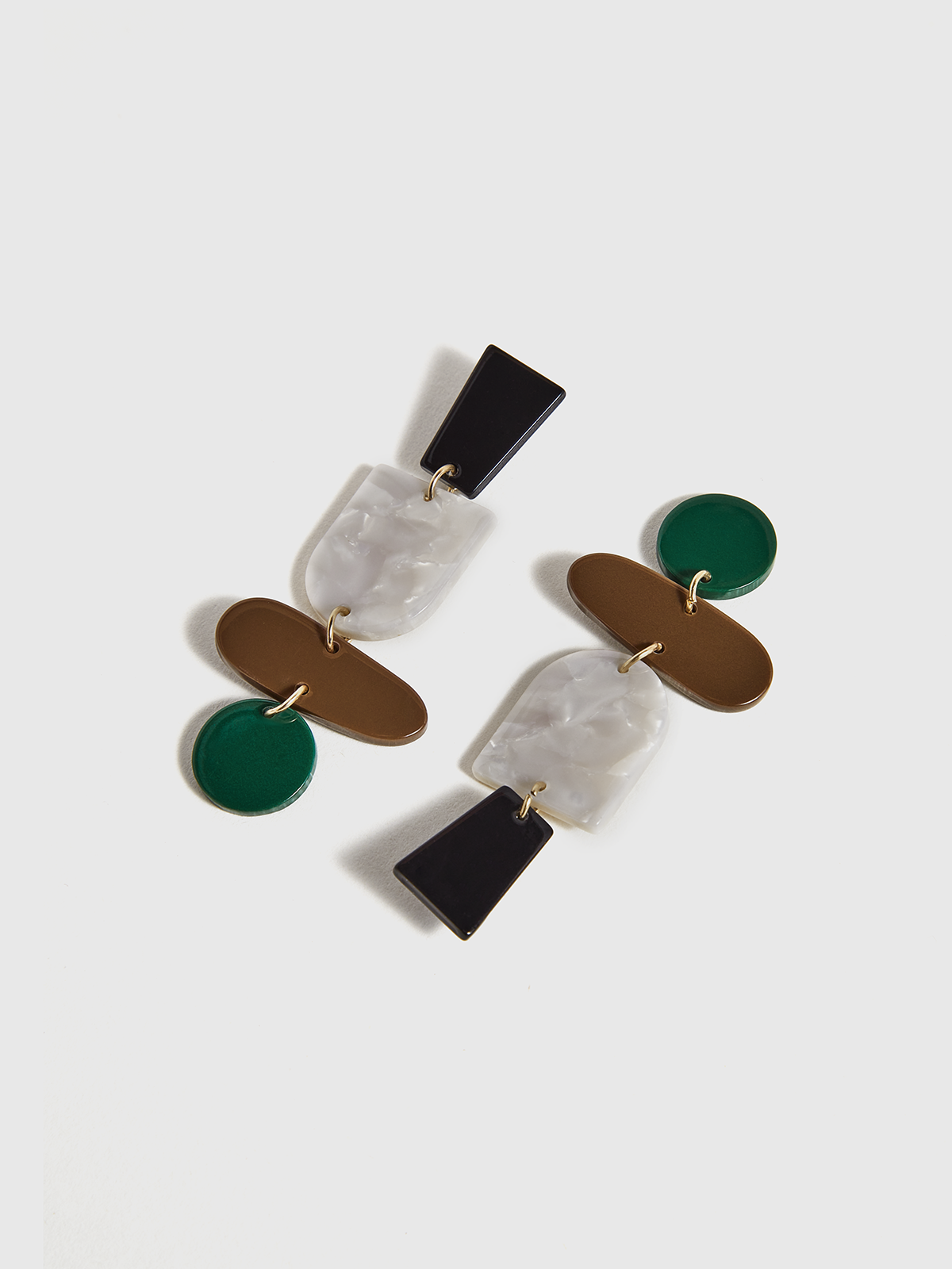 Boucles d'oreilles pendantes géométriques en acrylique