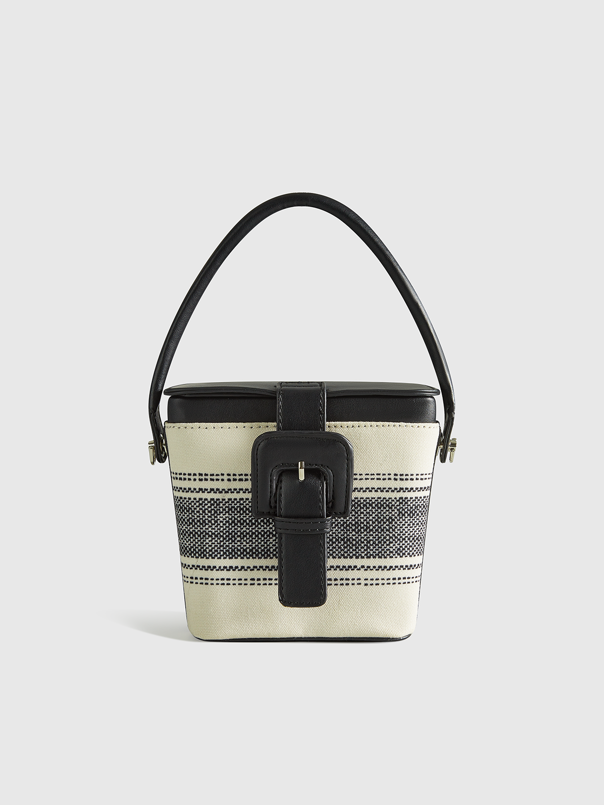 Boxtasche mit gestreiftem Henkel