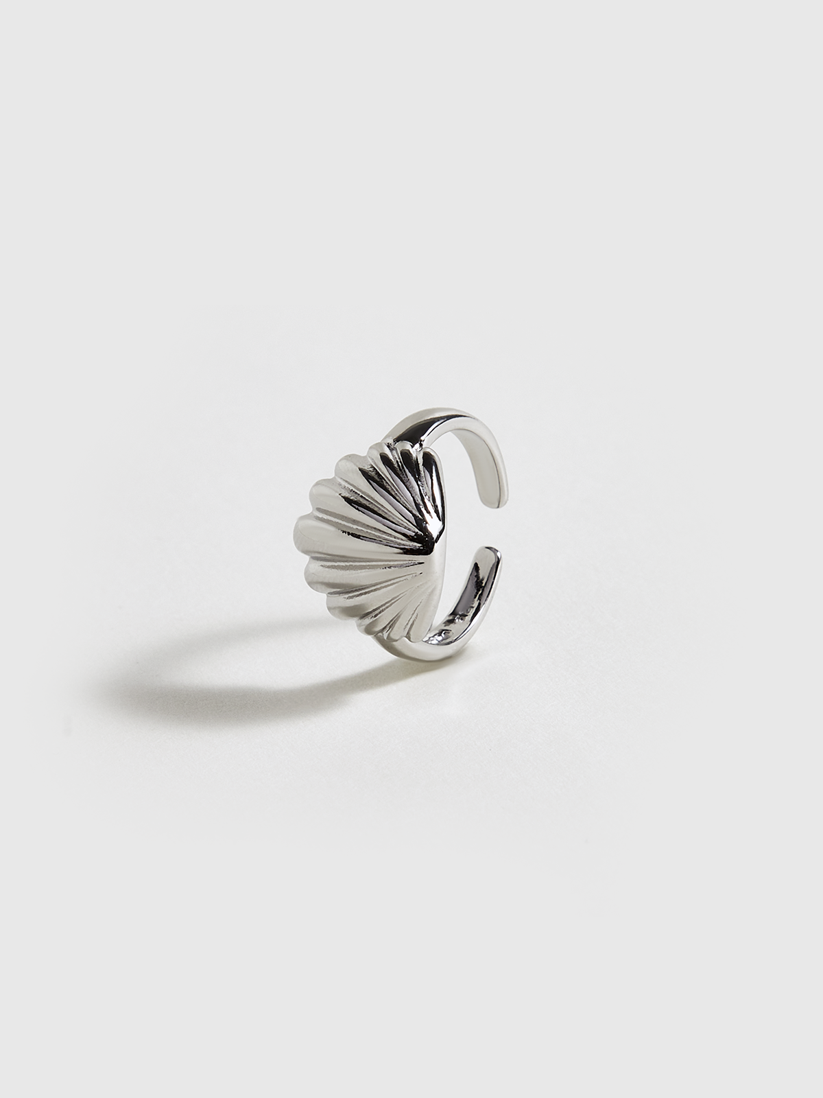 Silberfarbener Muschelring