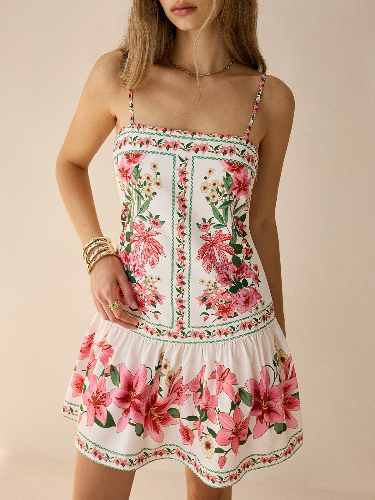 Geblümtes Spaghettiträger-Minikleid